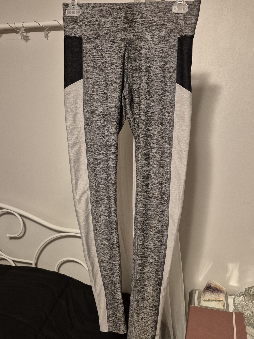 PINK Victoria's Secret Womens Heather Gray and White Colorblock Leggings